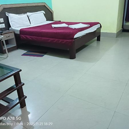Hotel D2 Holiday Inn -Near Niladri Sea Beach - Puri - Official Verified Buitenkant foto