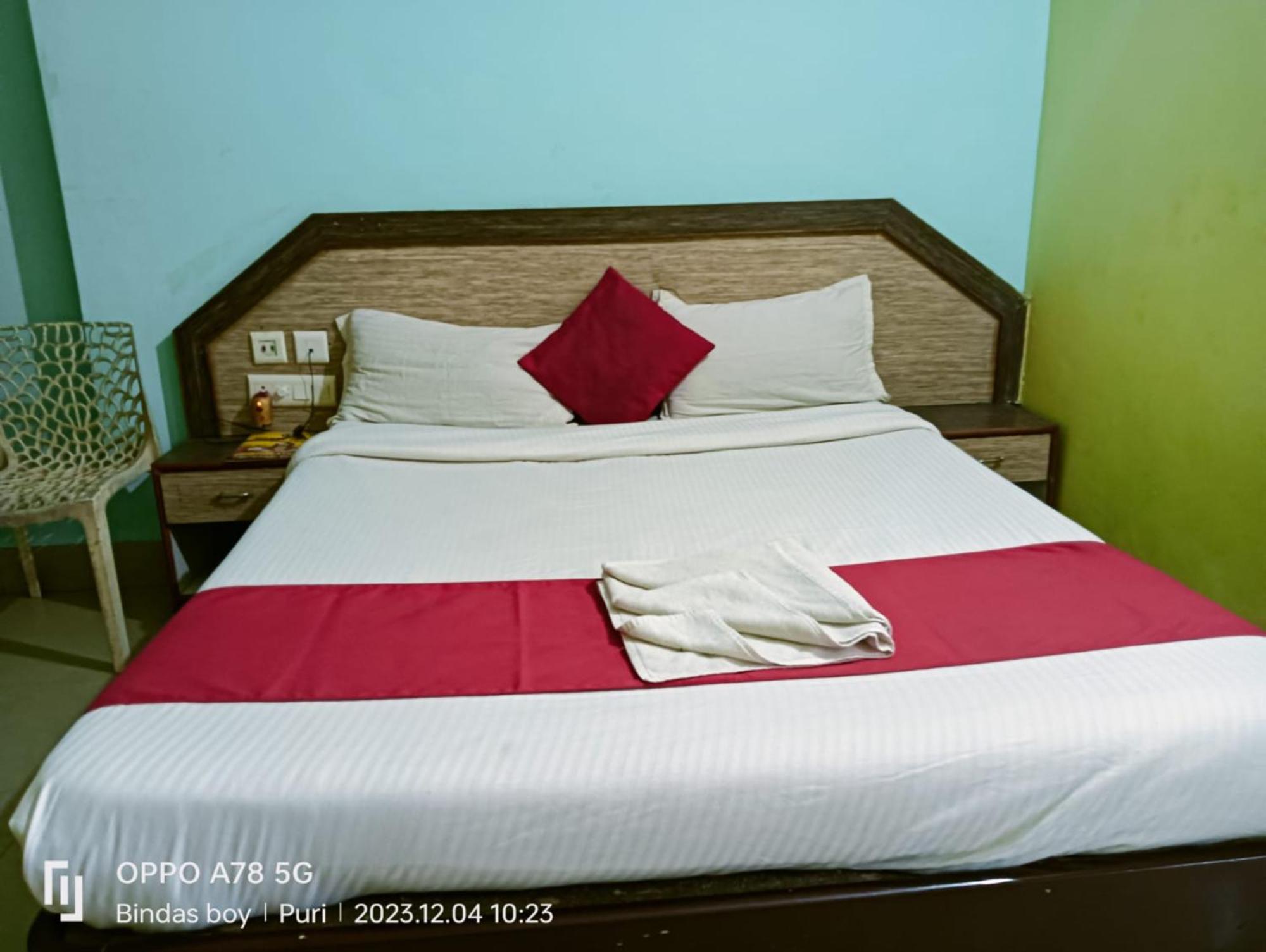Hotel D2 Holiday Inn -Near Niladri Sea Beach - Puri - Official Verified Buitenkant foto