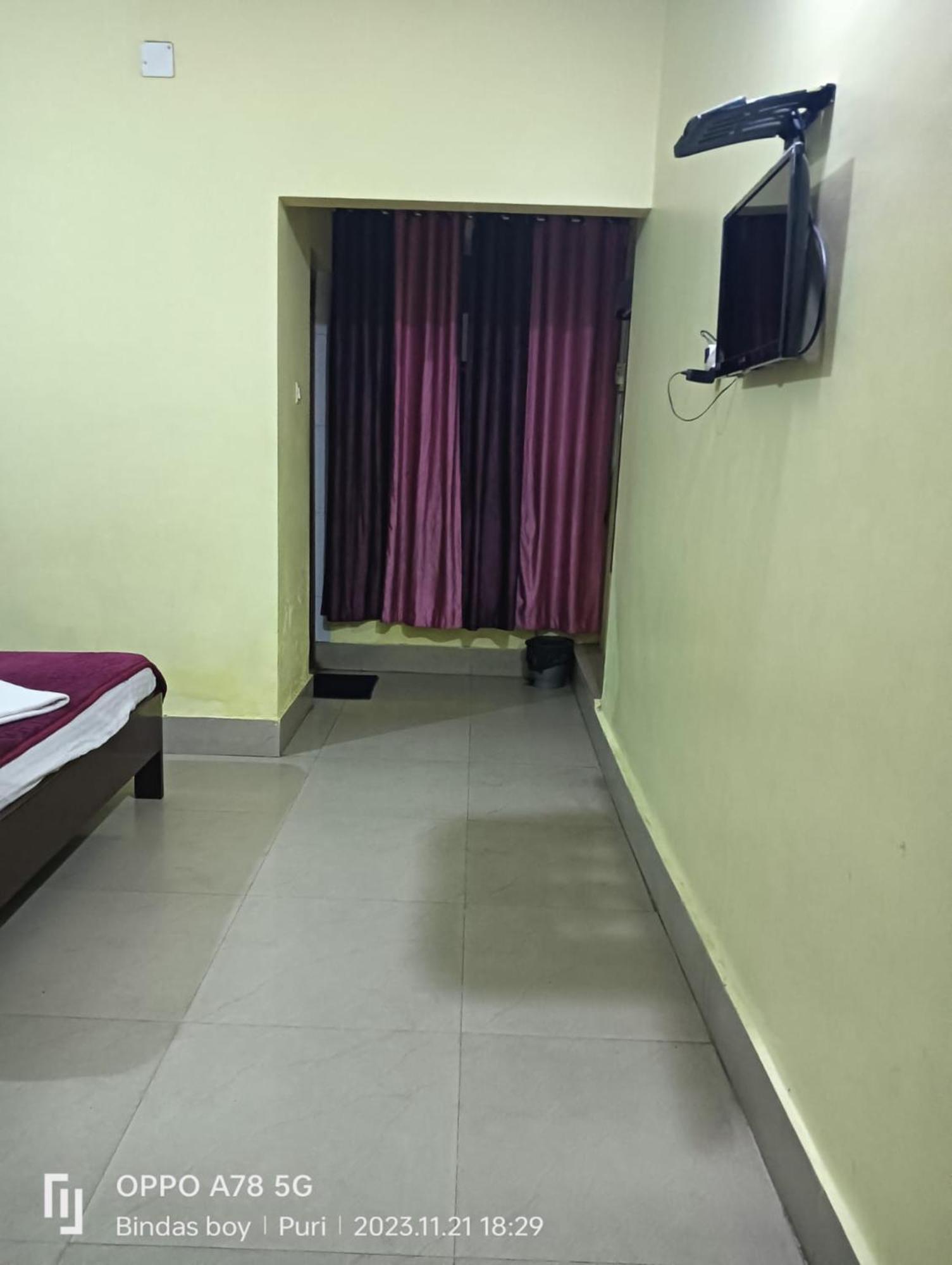 Hotel D2 Holiday Inn -Near Niladri Sea Beach - Puri - Official Verified Buitenkant foto